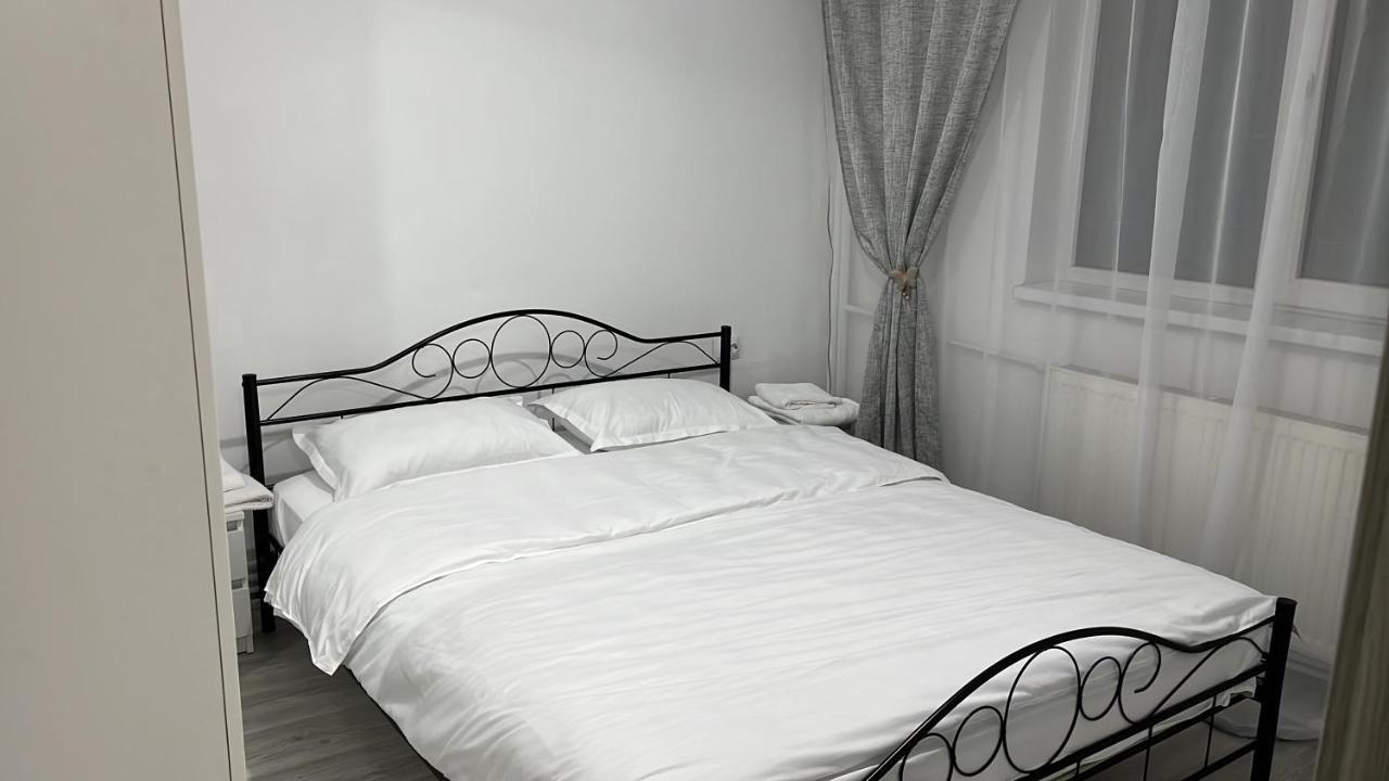 Home Sweet Home Apartment With 3 Rooms Buzău Dış mekan fotoğraf
