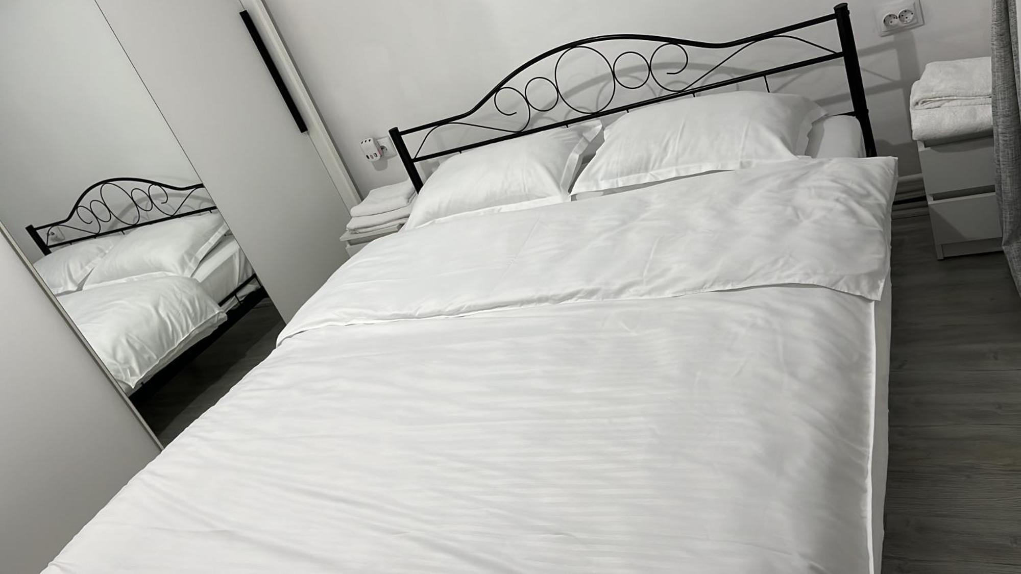 Home Sweet Home Apartment With 3 Rooms Buzău Dış mekan fotoğraf